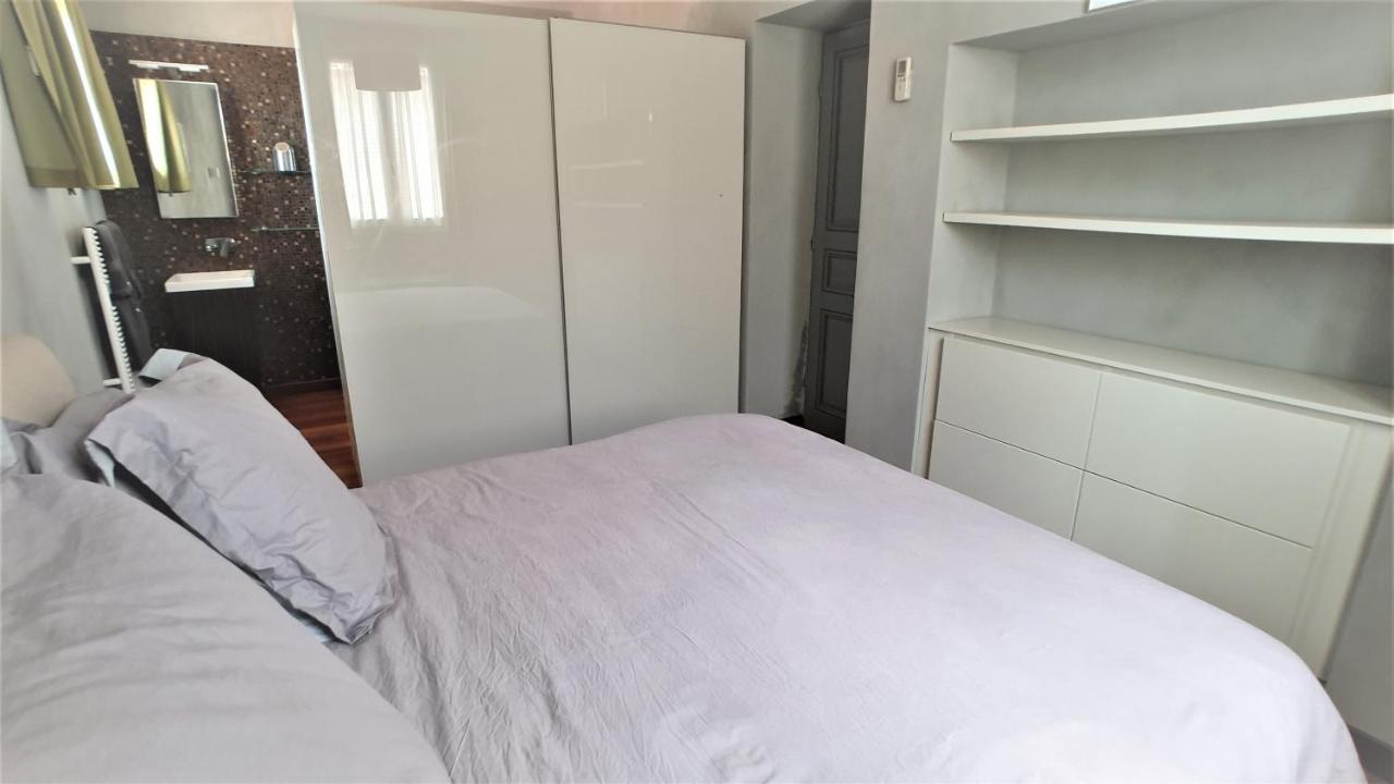 Appart'hôtel Luxe Vieil Antibes 75 m2 avec Parking Buitenkant foto