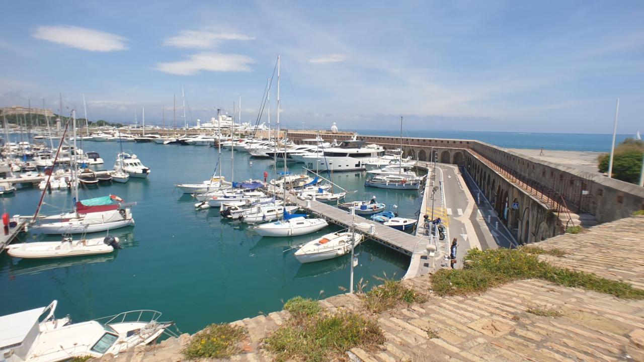 Appart'hôtel Luxe Vieil Antibes 75 m2 avec Parking Buitenkant foto
